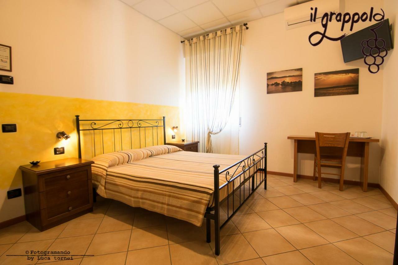 סירמיונה B&B Il Grappolo Foresteria Lombarda מראה חיצוני תמונה