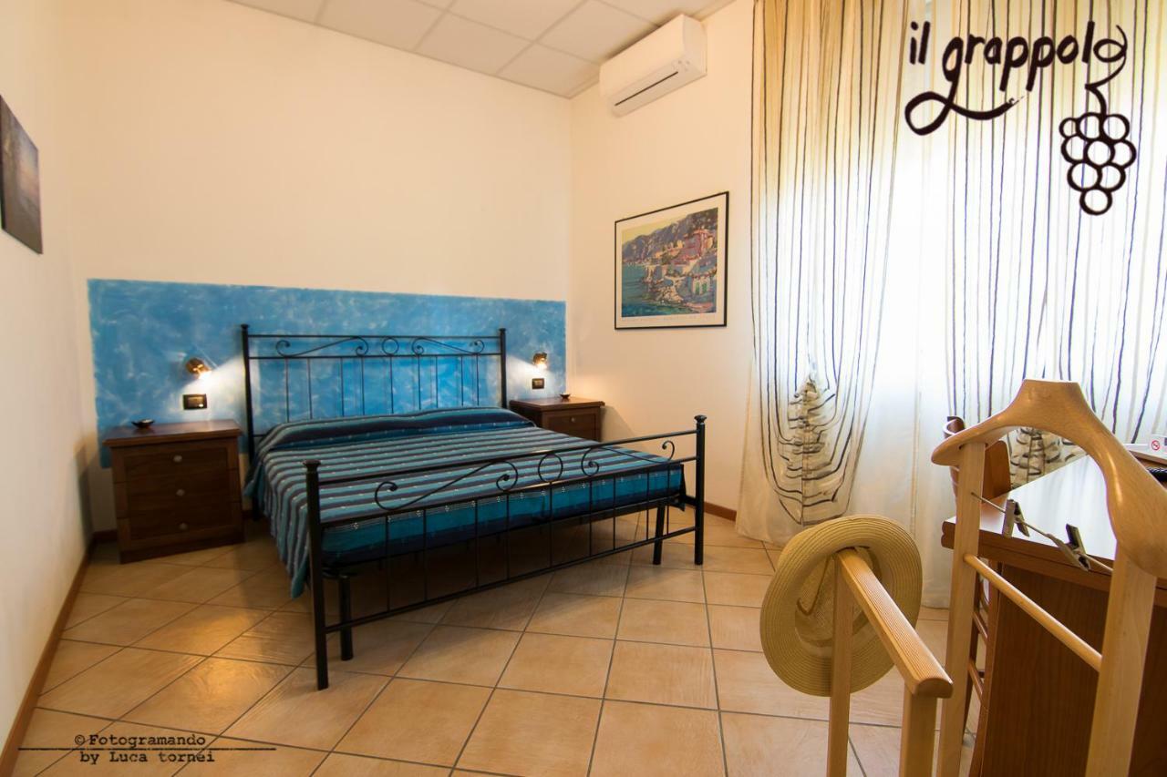 סירמיונה B&B Il Grappolo Foresteria Lombarda מראה חיצוני תמונה